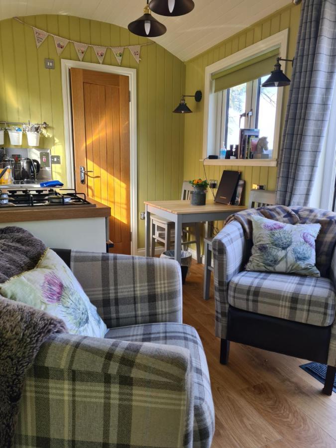 The Bay ,Luxury Shepherds Hut, Dundonnell Exterior photo